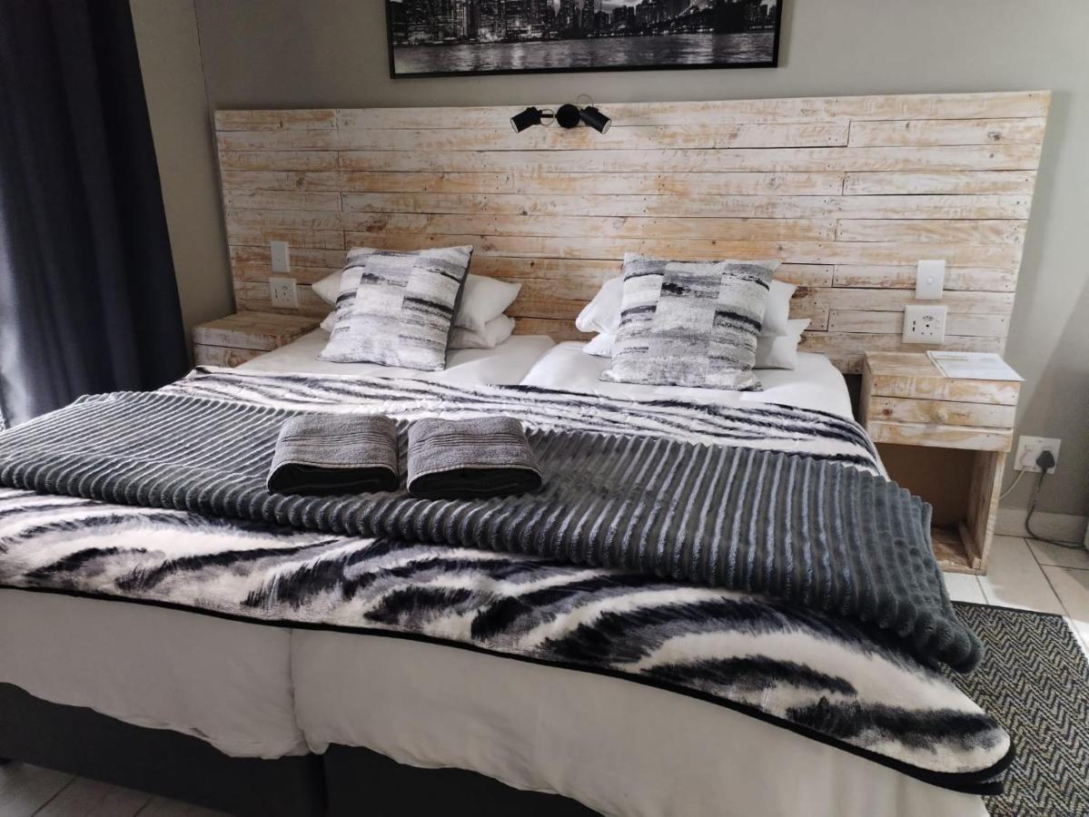 Villa Mariss Guesthouse Kraaifontein Kültér fotó