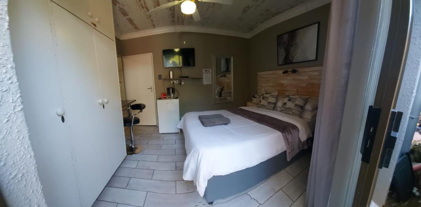 Villa Mariss Guesthouse Kraaifontein Kültér fotó
